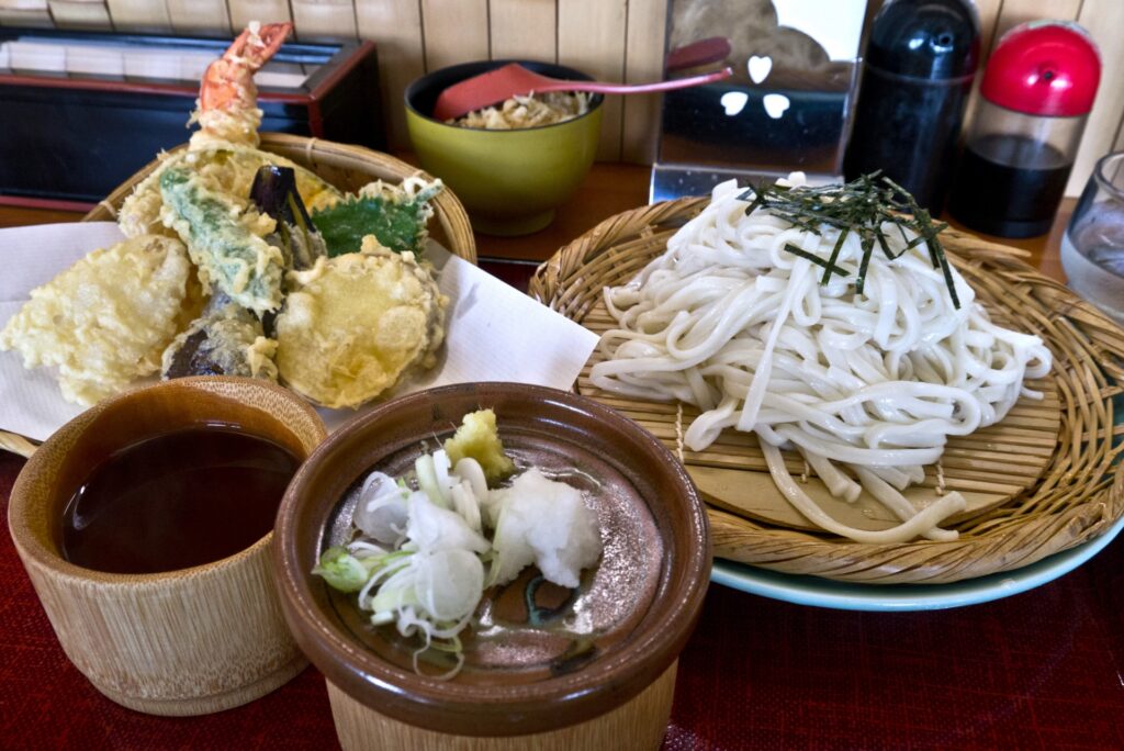 富山のご当地グルメ(氷見うどん)