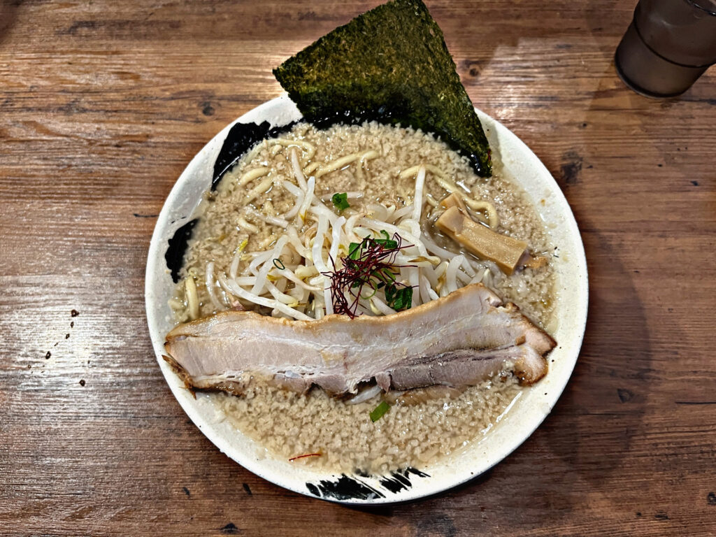 新潟のご当地グルメ、燕背脂ラーメン