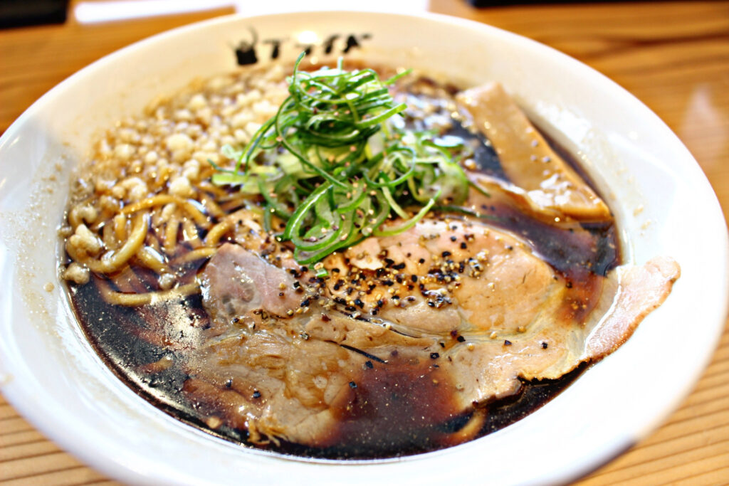 富山のご当地グルメ(富山ブラックラーメン)