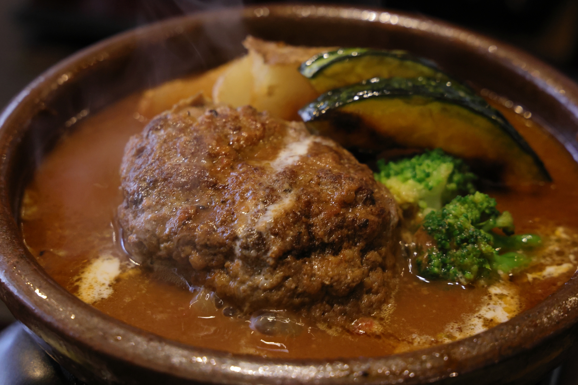 滋賀のご当地グルメ（近江牛ハンバーグ）