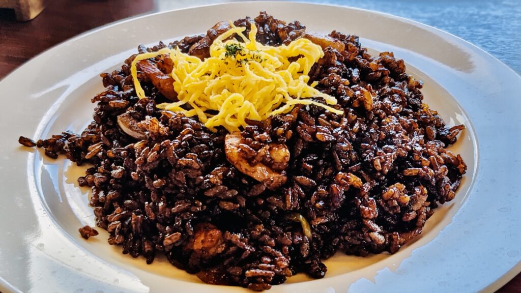 岡山のご当地グルメ（えびめし）