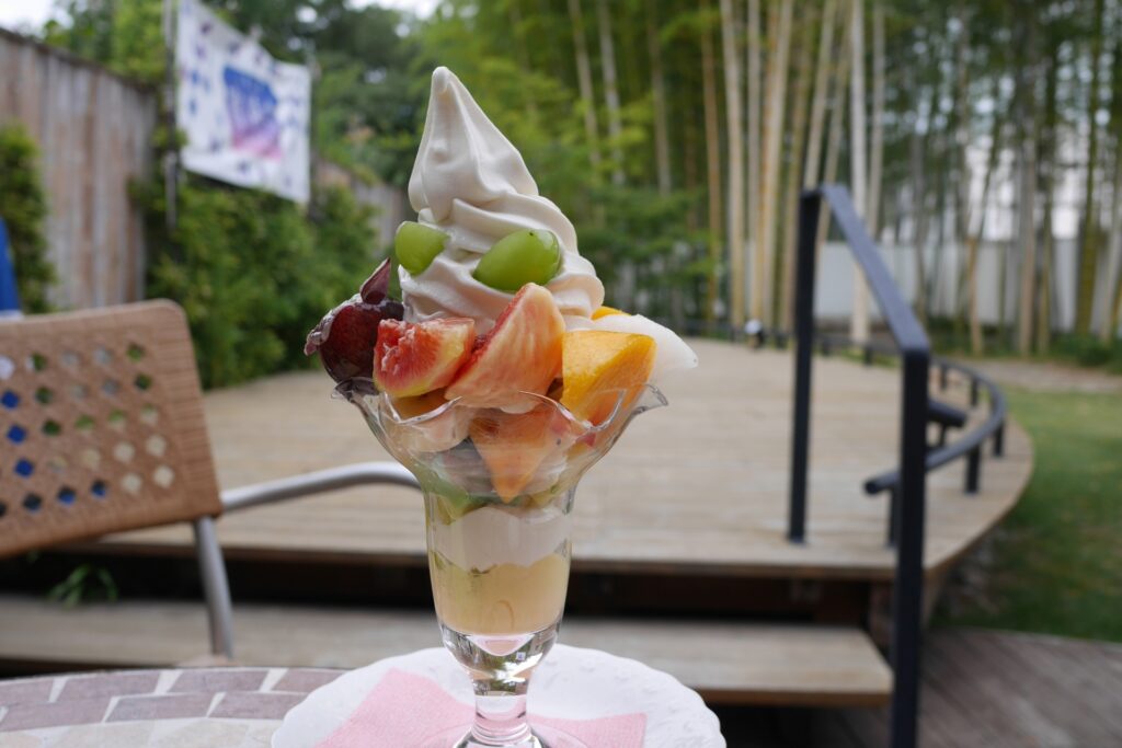 岡山のご当地グルメ(フルーツパフェ)